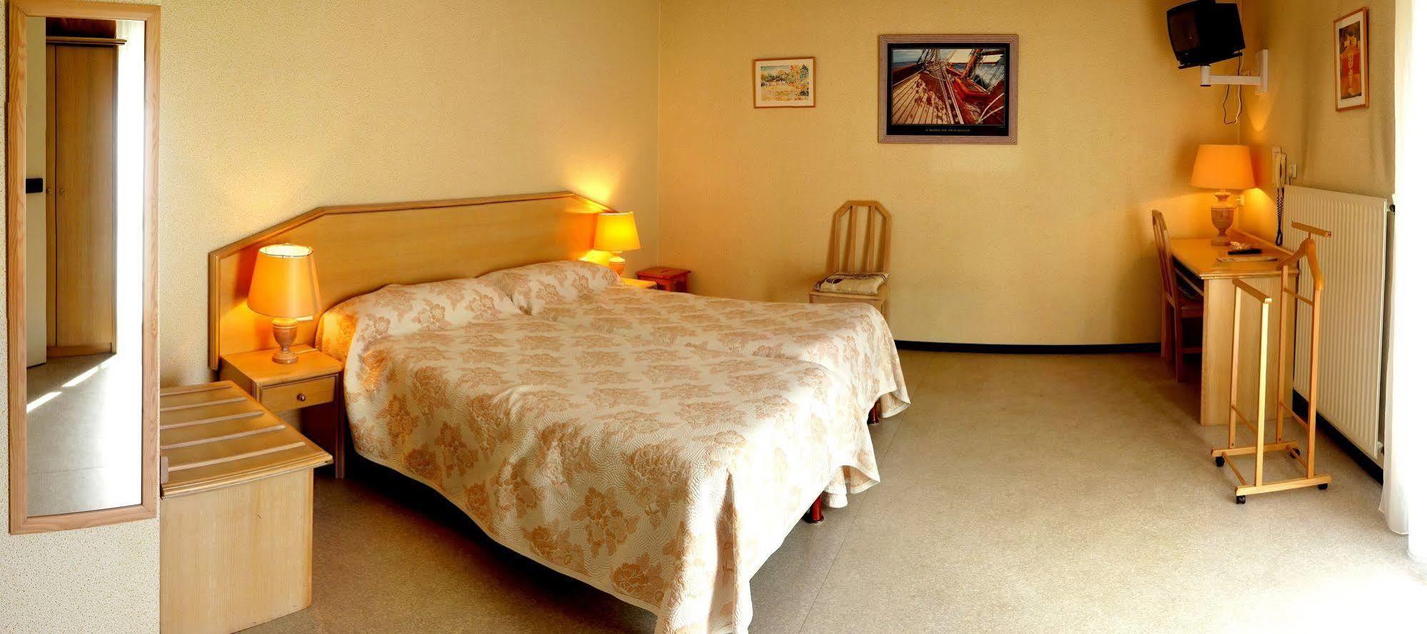 Hotel Du Commerce Tronget Eksteriør bilde