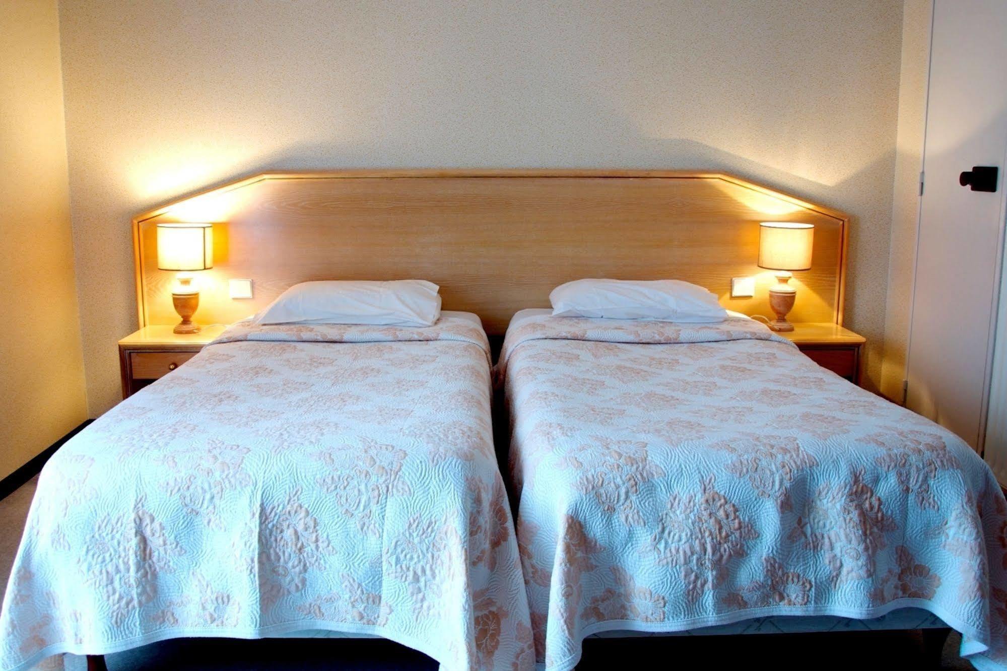 Hotel Du Commerce Tronget Eksteriør bilde